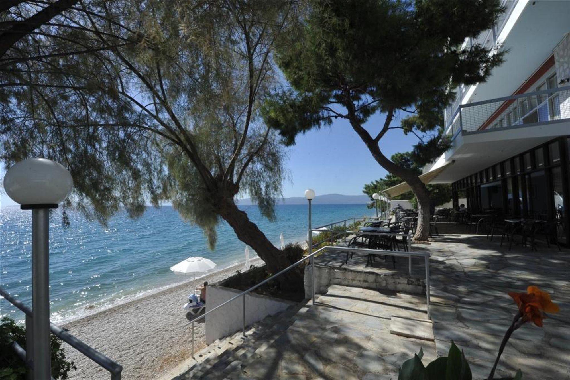 Siagas Beach Hotel Agioi Theodoroi Ngoại thất bức ảnh
