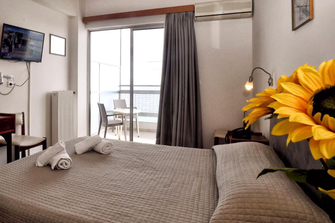 Siagas Beach Hotel Agioi Theodoroi Ngoại thất bức ảnh