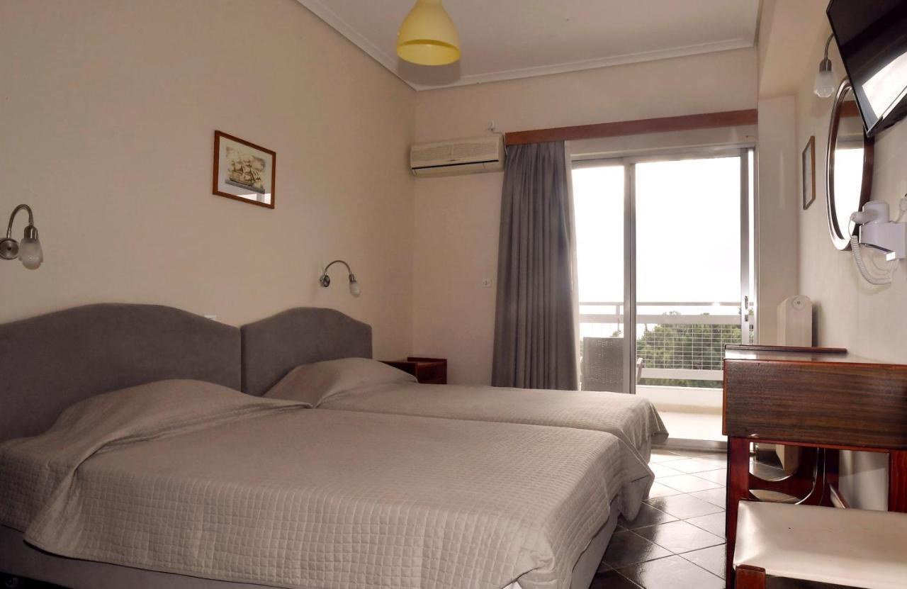 Siagas Beach Hotel Agioi Theodoroi Ngoại thất bức ảnh