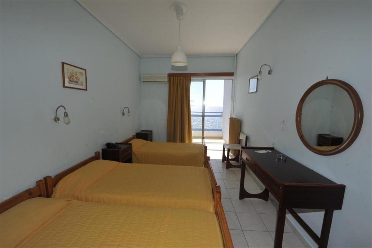 Siagas Beach Hotel Agioi Theodoroi Ngoại thất bức ảnh