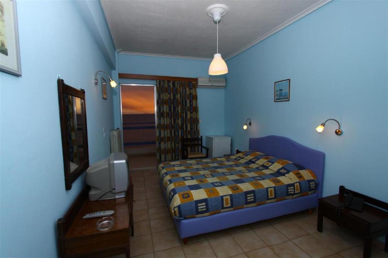 Siagas Beach Hotel Agioi Theodoroi Ngoại thất bức ảnh
