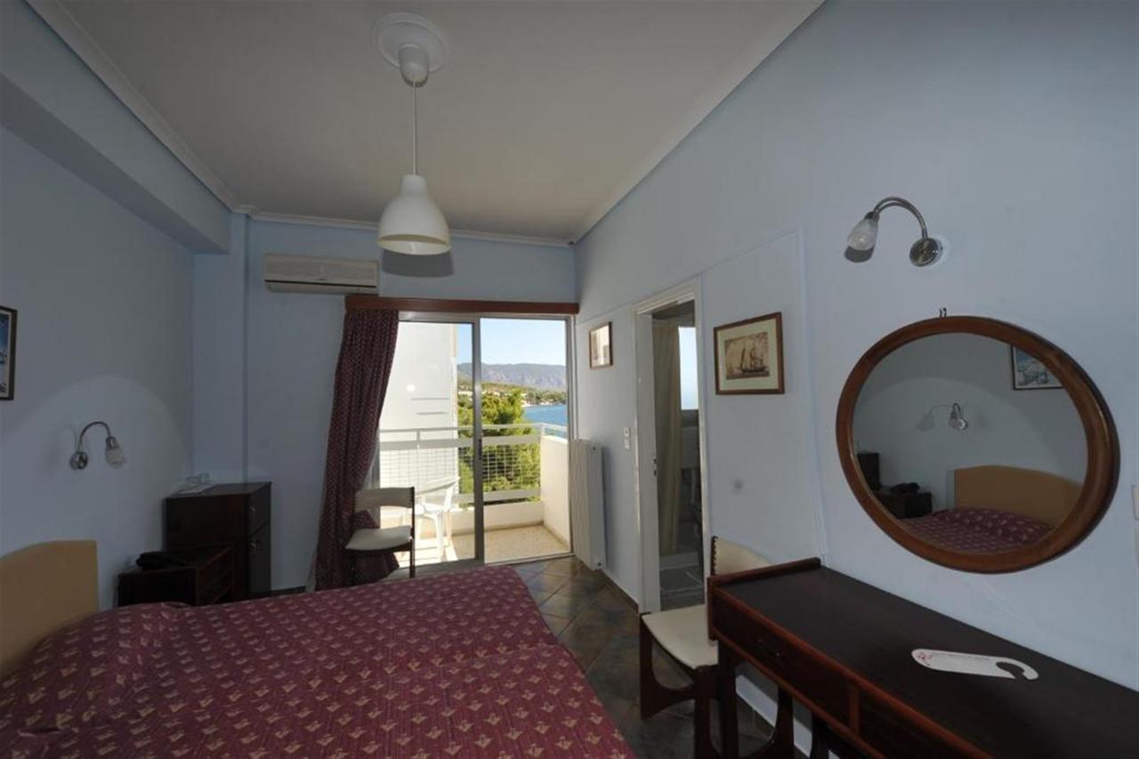 Siagas Beach Hotel Agioi Theodoroi Ngoại thất bức ảnh