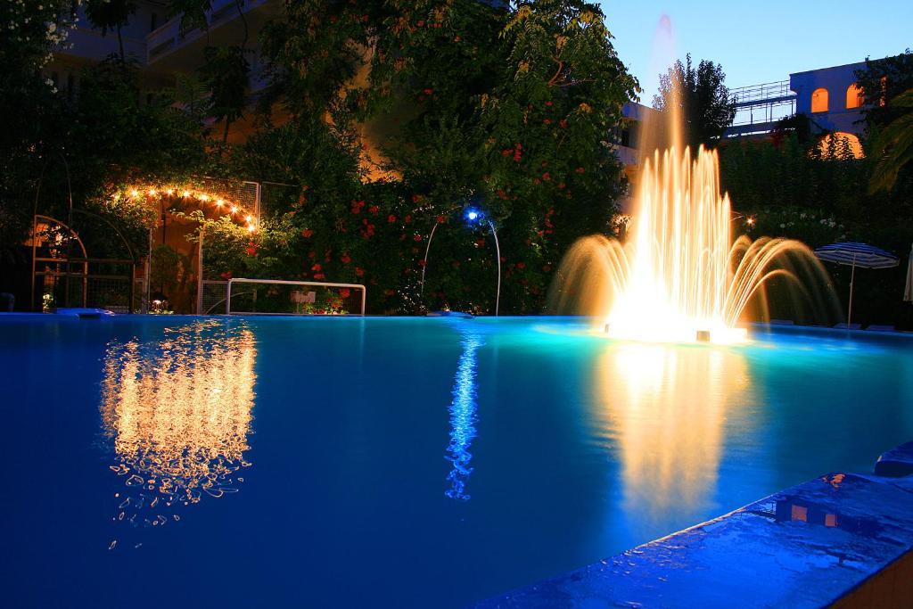 Siagas Beach Hotel Agioi Theodoroi Ngoại thất bức ảnh
